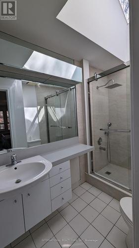 47 Maxwell Avenue, Toronto, ON - Indoor Photo Showing Bathroom