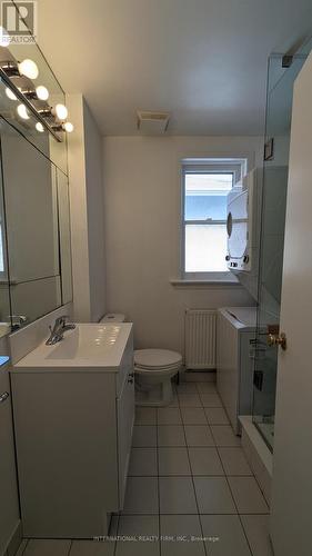 47 Maxwell Avenue, Toronto, ON - Indoor Photo Showing Bathroom