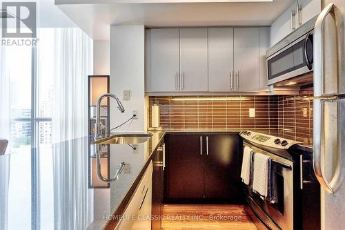 1010 - 83 Redpath Avenue, Toronto, ON - Indoor Photo Showing Kitchen With Upgraded Kitchen