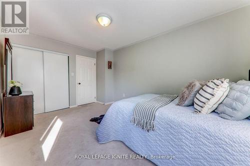 1547 Spencely Drive, Oshawa, ON - Indoor Photo Showing Bedroom