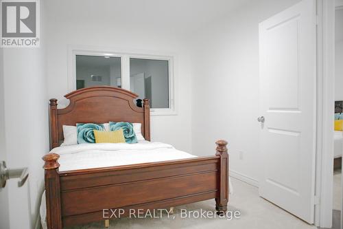 29 Parkside Crescent, Essa, ON - Indoor Photo Showing Bedroom