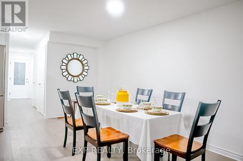 29 Parkside Crescent, Essa, ON - Indoor Photo Showing Dining Room