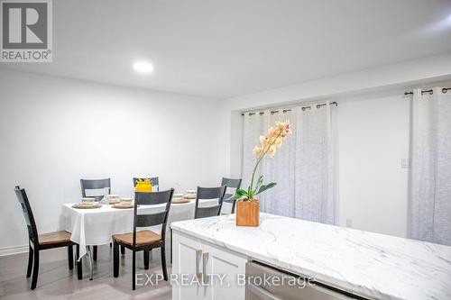 29 Parkside Crescent, Essa, ON - Indoor Photo Showing Dining Room