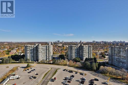 1810A - 30 Upper Mall Way, Vaughan, ON - Outdoor With View