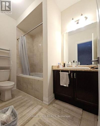 37 Sparks Street, Aurora, ON - Indoor Photo Showing Bathroom