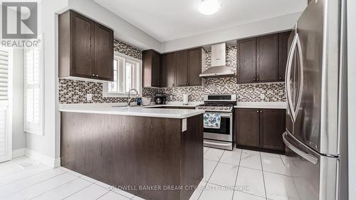 88 Hollowgrove Boulevard, Brampton, ON - Indoor Photo Showing Kitchen With Upgraded Kitchen