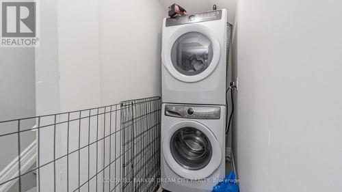 88 Hollowgrove Boulevard, Brampton, ON - Indoor Photo Showing Laundry Room