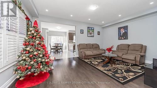 88 Hollowgrove Boulevard, Brampton, ON - Indoor Photo Showing Living Room