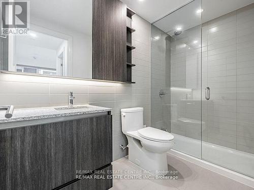 201 - 21 Park Street E, Mississauga, ON - Indoor Photo Showing Bathroom