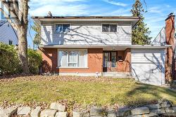 2725 KELLY AVENUE  Ottawa, ON K2B 7V2