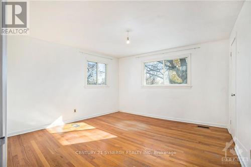 2725 Kelly Avenue, Ottawa, ON - Indoor Photo Showing Other Room