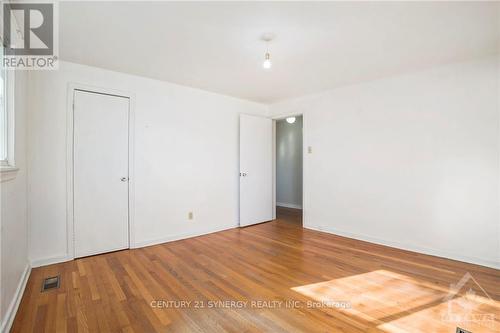 2725 Kelly Avenue, Ottawa, ON - Indoor Photo Showing Other Room