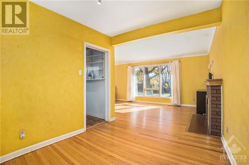 2725 Kelly Avenue, Ottawa, ON - Indoor Photo Showing Other Room