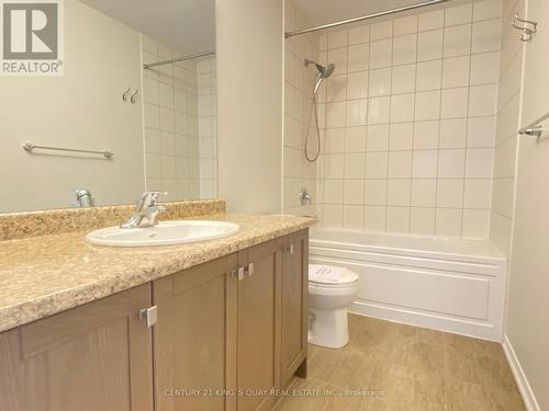 7822 Longhouse Lane, Niagara Falls, ON - Indoor Photo Showing Bathroom