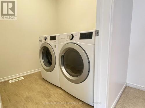 7822 Longhouse Lane, Niagara Falls, ON - Indoor Photo Showing Laundry Room