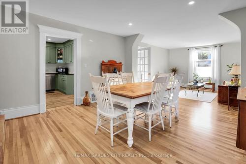 2 Kidd Avenue, Grimsby, ON - Indoor Photo Showing Dining Room