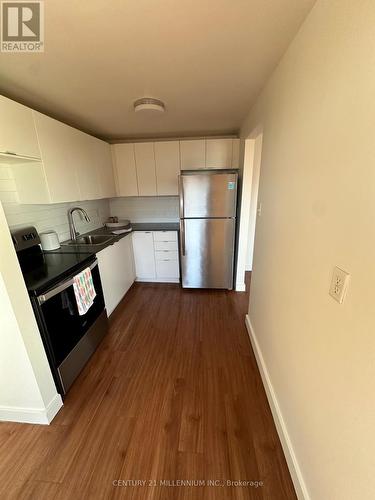 1011 - 27 Vanier Drive, Guelph, ON - Indoor Photo Showing Kitchen