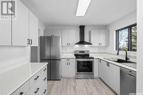 301 217A Cree Place, Saskatoon, SK - Indoor Photo Showing Kitchen With Stainless Steel Kitchen