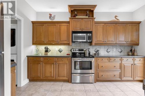 31 Balmoral Drive, Niagara-On-The-Lake, ON - Indoor Photo Showing Kitchen