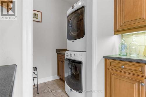 31 Balmoral Drive, Niagara-On-The-Lake, ON - Indoor Photo Showing Laundry Room