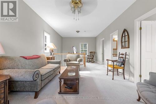 31 Balmoral Drive, Niagara-On-The-Lake, ON - Indoor Photo Showing Living Room