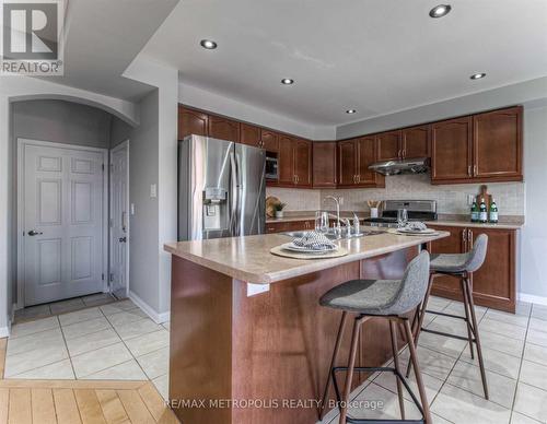 46 Horton Walk, Cambridge, ON - Indoor Photo Showing Kitchen