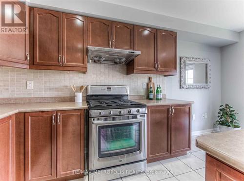 46 Horton Walk, Cambridge, ON - Indoor Photo Showing Kitchen