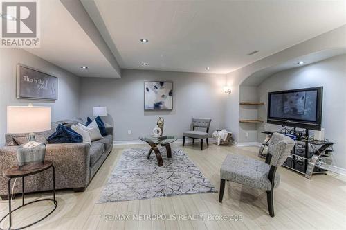 46 Horton Walk, Cambridge, ON - Indoor Photo Showing Living Room