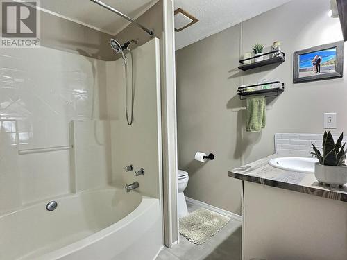 1655 Ord Road Unit# 123, Kamloops, BC - Indoor Photo Showing Bathroom