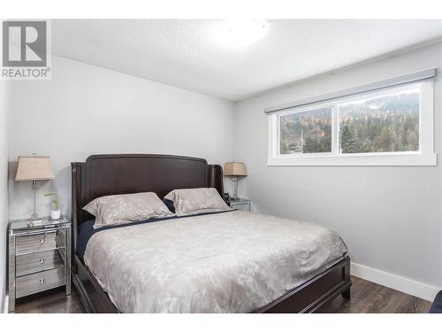 2629 Balsam Lane, Lumby, BC - Indoor Photo Showing Bedroom