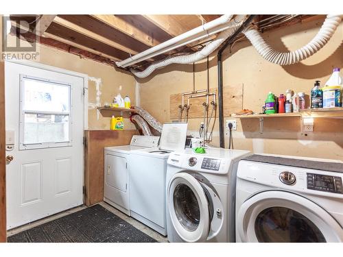 2629 Balsam Lane, Lumby, BC - Indoor Photo Showing Laundry Room