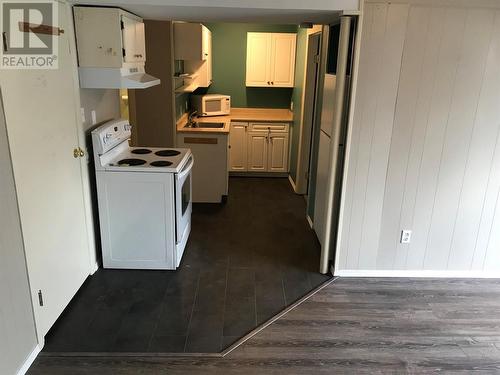 2629 Balsam Lane, Lumby, BC - Indoor Photo Showing Kitchen