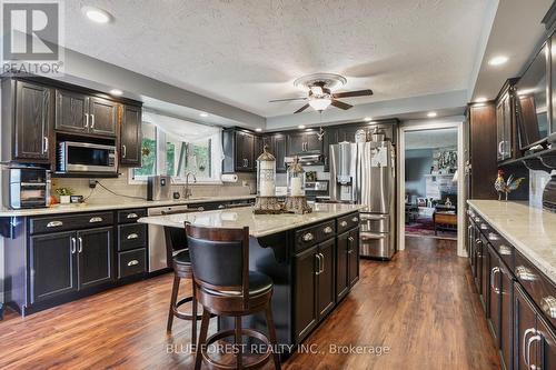 10996 Furnival Road, West Elgin (Rodney), ON - Indoor Photo Showing Kitchen With Upgraded Kitchen