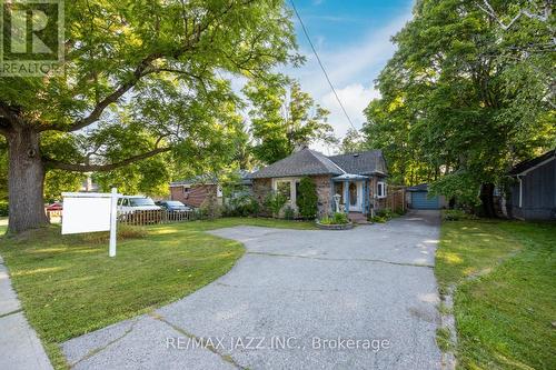 59 Harmony Road N, Oshawa (Eastdale), ON - Outdoor