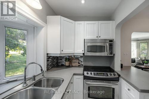 59 Harmony Road N, Oshawa (Eastdale), ON - Indoor Photo Showing Kitchen With Double Sink