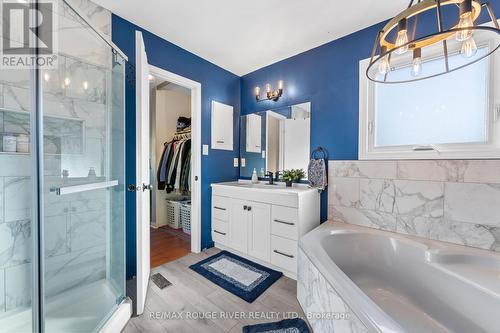 6 Chalk Court, Port Hope, ON - Indoor Photo Showing Bathroom