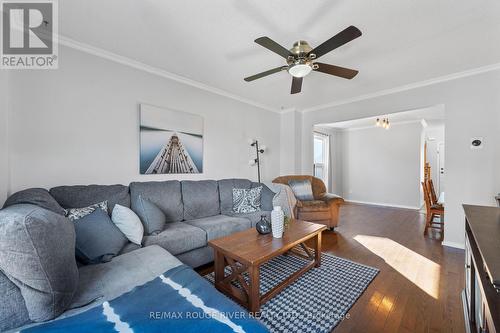 6 Chalk Court, Port Hope, ON - Indoor Photo Showing Living Room