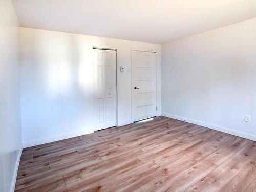 Master bedroom - 1008 Rue Du Rocher, Sainte-Julienne, QC - Indoor Photo Showing Other Room