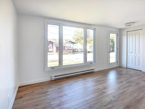 Living room - 1008 Rue Du Rocher, Sainte-Julienne, QC - Indoor Photo Showing Other Room