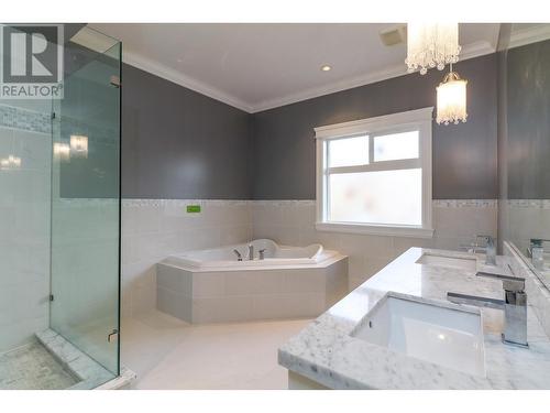 3640 Williams Road, Richmond, BC - Indoor Photo Showing Bathroom