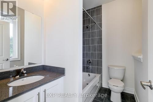 40 Joiner Circle, Whitchurch-Stouffville, ON - Indoor Photo Showing Bathroom