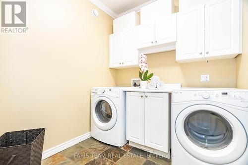 138 Knox Road E, Wasaga Beach, ON - Indoor Photo Showing Laundry Room