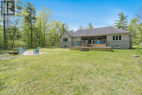 138 Knox Road E, Wasaga Beach, ON - Outdoor With Deck Patio Veranda