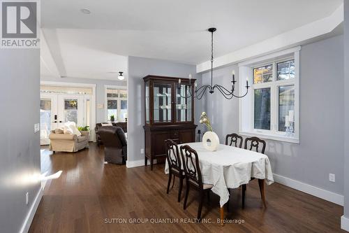 1300 Lakebreeze Drive, Mississauga, ON - Indoor Photo Showing Dining Room