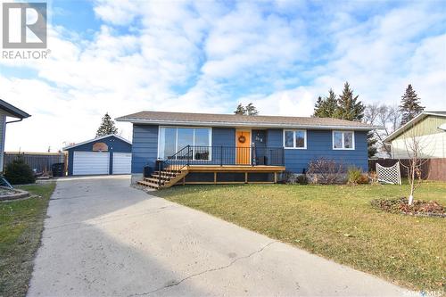 34 Howard Crescent, Lanigan, SK - Outdoor With Deck Patio Veranda