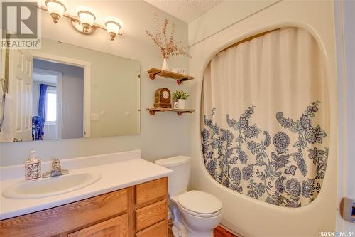 34 Howard Crescent, Lanigan, SK - Indoor Photo Showing Bathroom