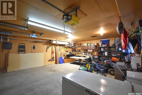 34 Howard Crescent, Lanigan, SK - Indoor Photo Showing Garage