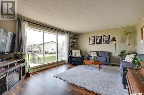 34 Howard Crescent, Lanigan, SK - Indoor Photo Showing Living Room