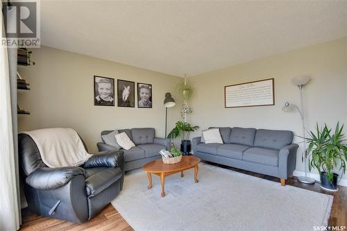 34 Howard Crescent, Lanigan, SK - Indoor Photo Showing Living Room