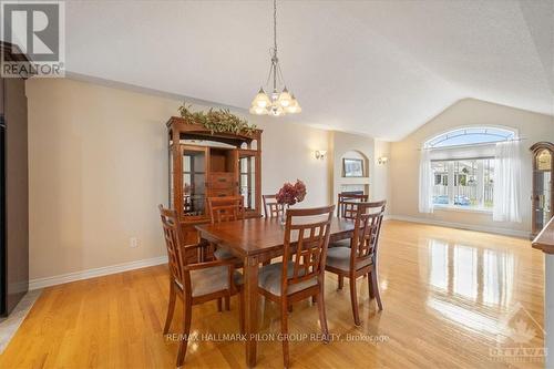 9 Pebblemill Lane, Russell, ON - Indoor Photo Showing Dining Room